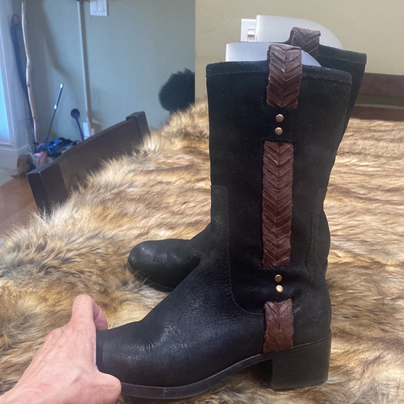 UGG MID MOTORCYCLE BOOT - Picture 2 of 9